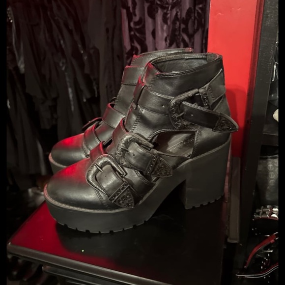 ASOS belted platforms - Picture 2 of 2